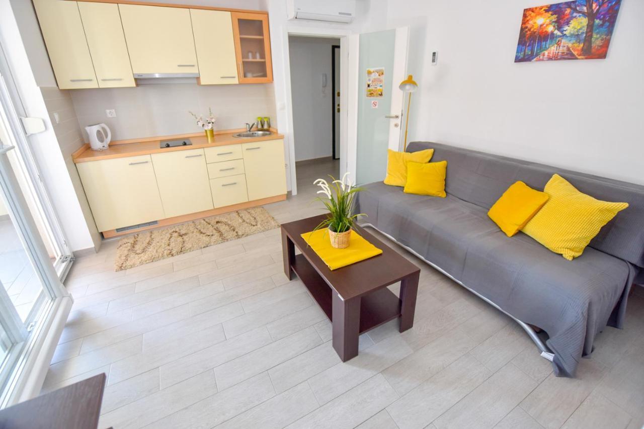 Apartments Yoko Novalja Bagian luar foto