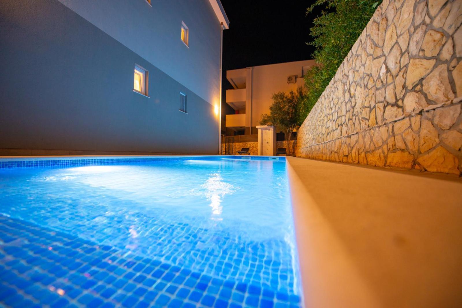 Apartments Yoko Novalja Bagian luar foto