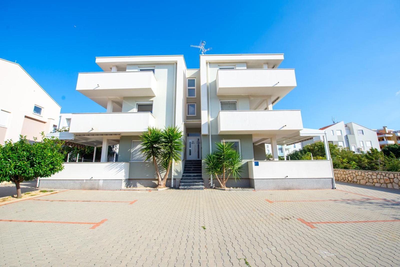 Apartments Yoko Novalja Bagian luar foto